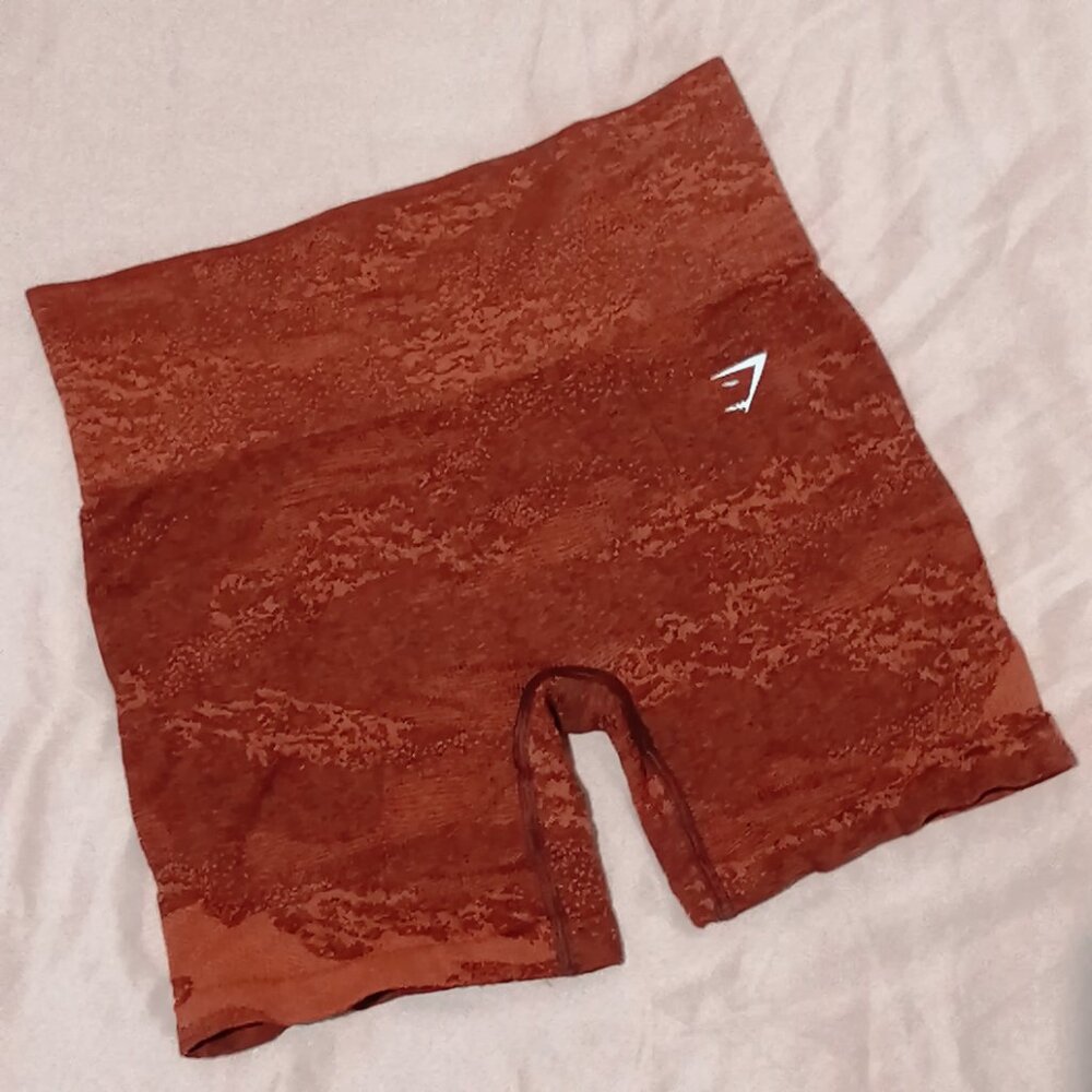 Gymshark Two-Piece Workout Set - Picture 8 of 13